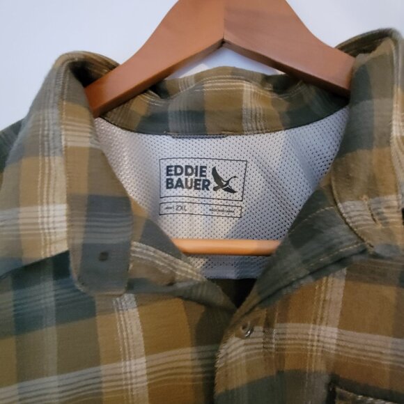 Men's Eddie Bauer Soft Flannel Long Sleeve Shirt 2XL XXL Green Brown Plaid - Picture 2 of 3
